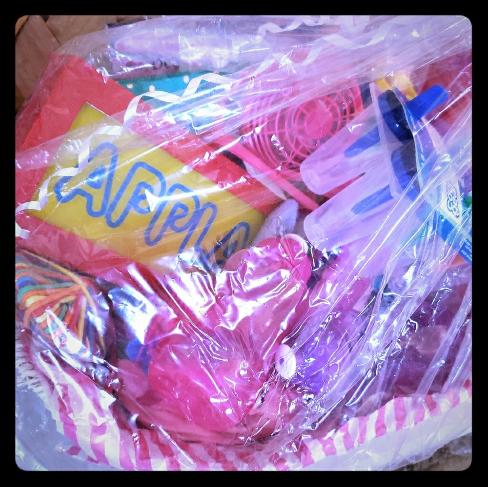 Very large girl's basket